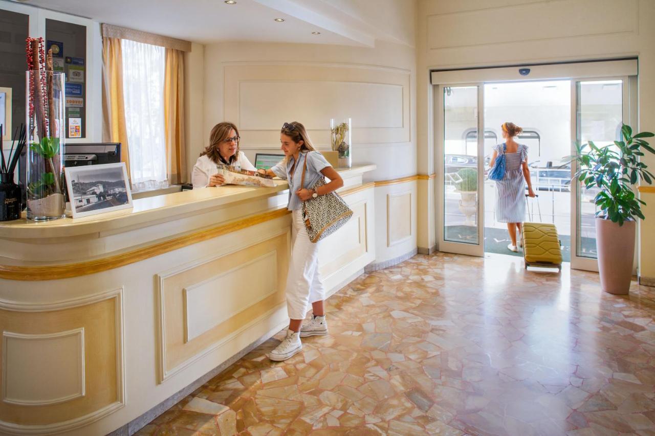 Hotel Villa Ida Family Wellness Laigueglia Bagian luar foto