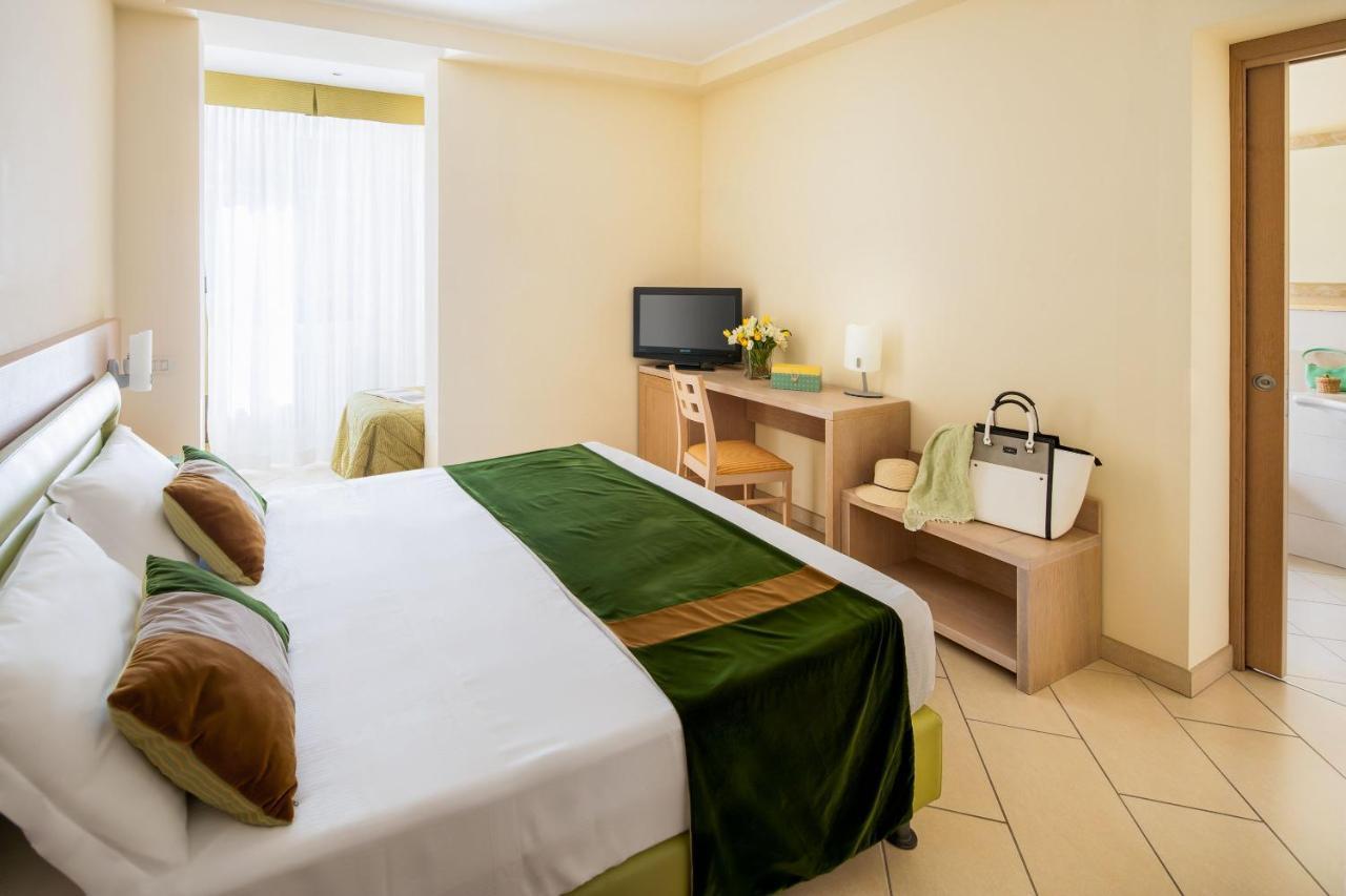 Hotel Villa Ida Family Wellness Laigueglia Bagian luar foto