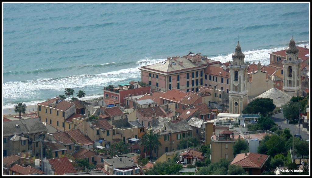 Hotel Villa Ida Family Wellness Laigueglia Bagian luar foto